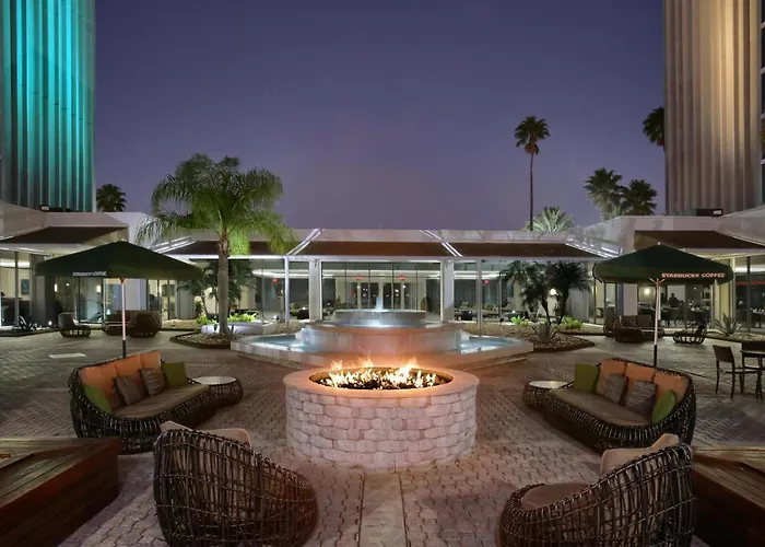 Romantic hotels Doubletree By Hilton At The Entrance To Universal Orlando