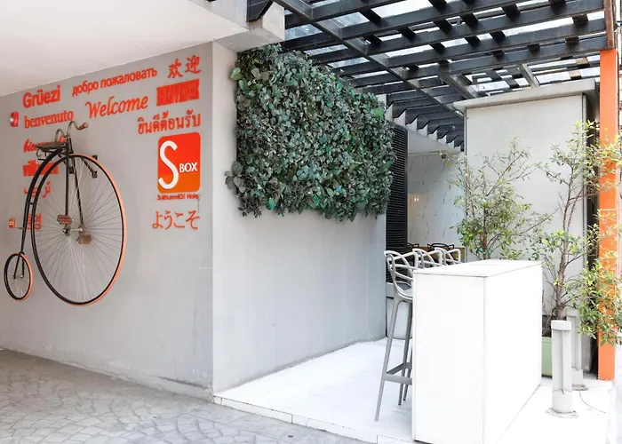 S Box Sukhumvit Hotel