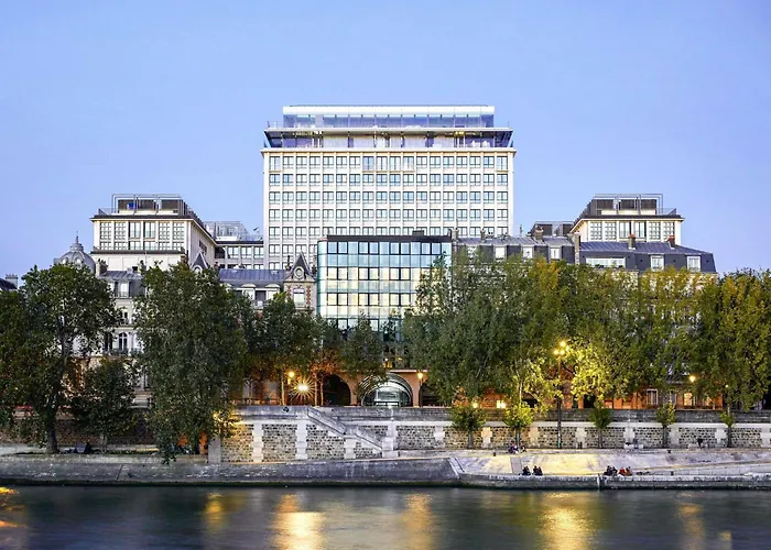 So/ Paris