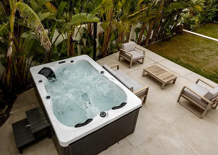 Villa Vega Luxury Living Premium Features Gym Jacuzzi