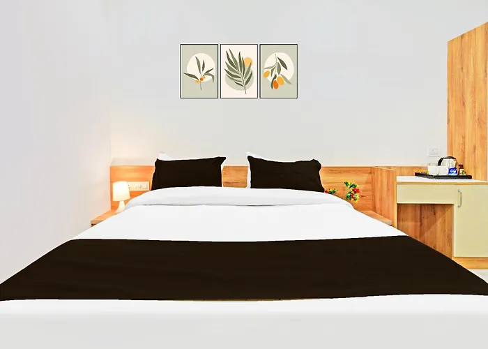 Super Townhouse Oak Kompally
