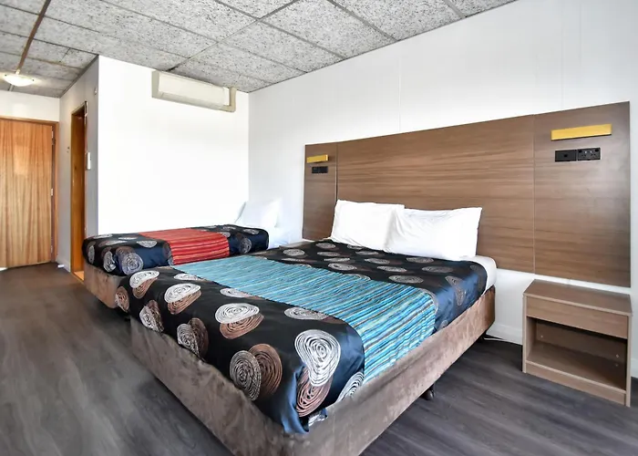 All Motels Elkira Court