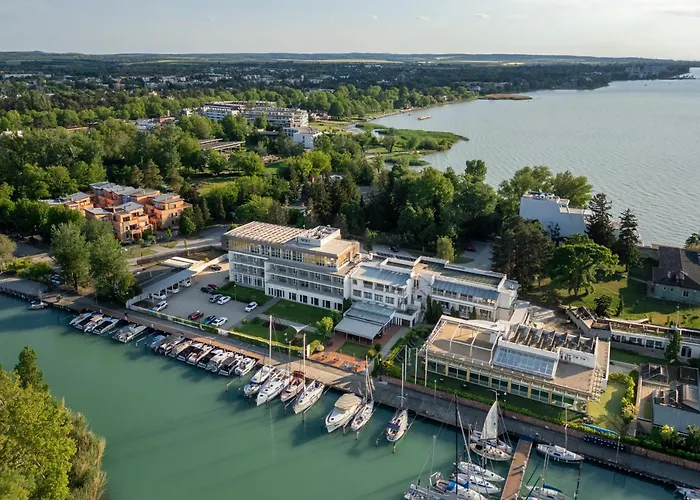 Hotel Yacht Wellness & Business