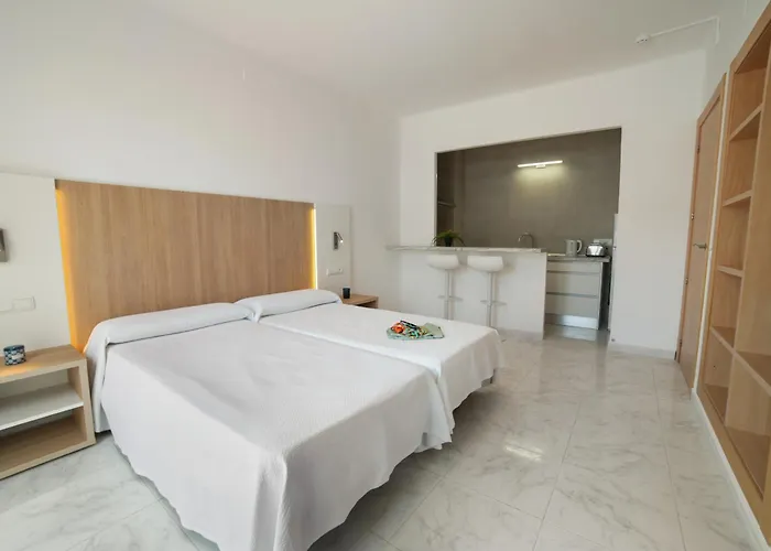 Apartamentos Playa Sol