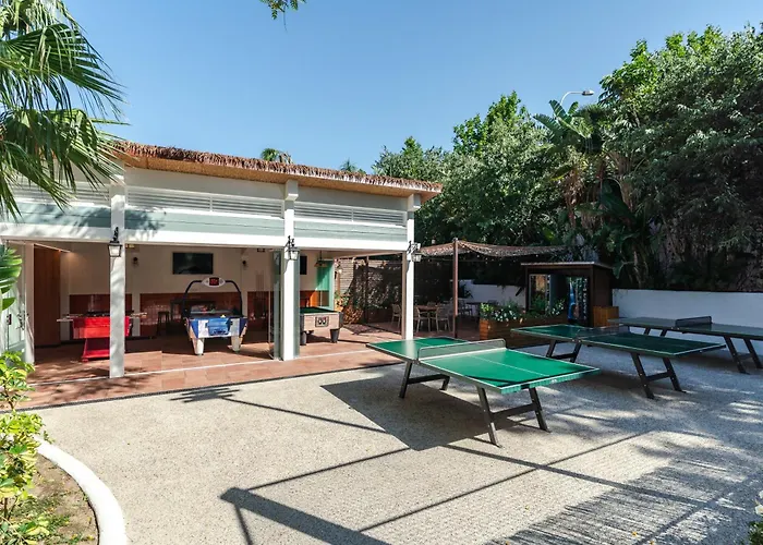 La Siesta Resort &