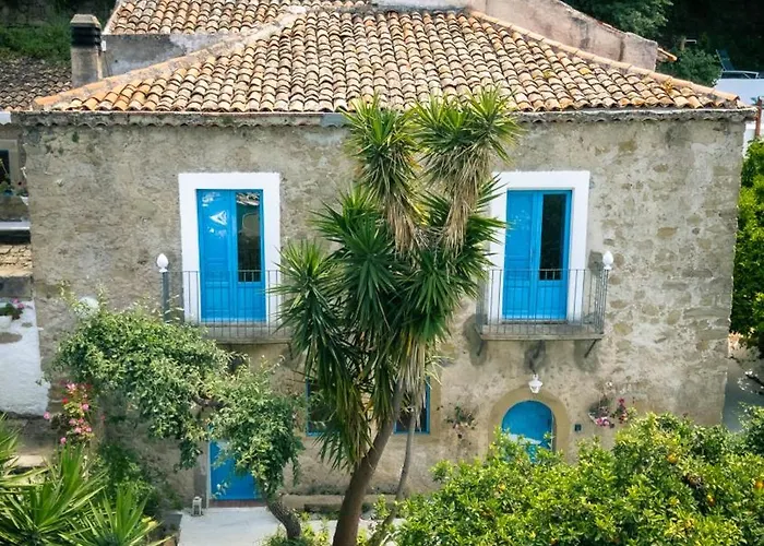 La Casa del Nespolo - Exclusive Country Suites - Seaview Pool&Self Check-in