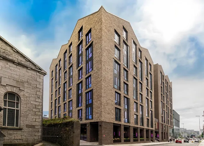Queen Street Place