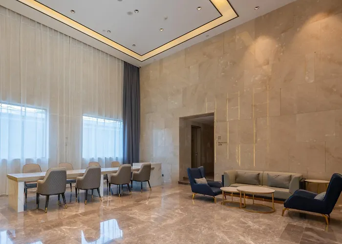 Lavande International Hotel Guangzhou Baiyun International Airport Branch - Free Shuttle Bus To Guangzhou Baiyun International Airport & Free Deliver Service To Canton Fair Complex During Canton Fair Period