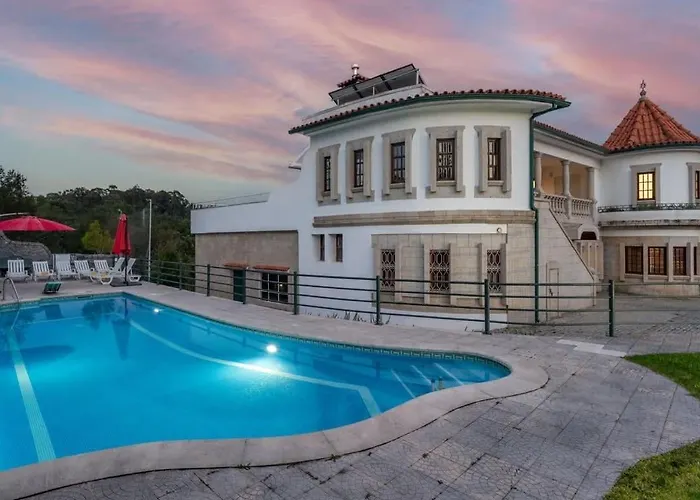 Calejo House - Pool & Sports & Grill Retreat