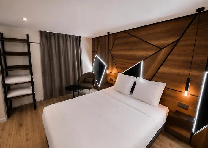 APARTÉ Hotel
