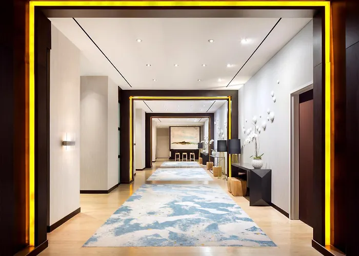 Hotels with pool Andaz San Diego, By Hyatt