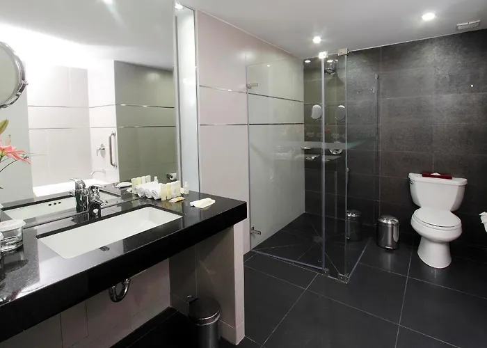 Crowne Plaza By Ihg