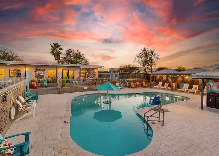 Hotel Mccoy Tucson - Art, Coffee, Beer, Wine, Pool