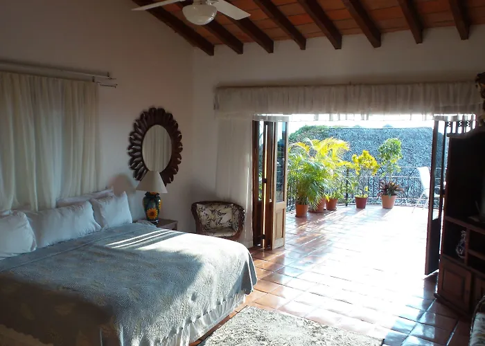 Casa Isabel A Boutique Hilltop Inn