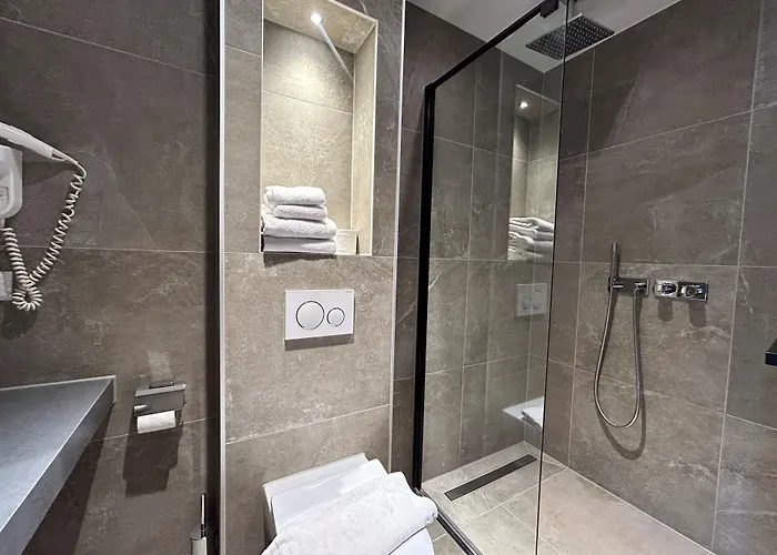 Xo Hotels Blue Square