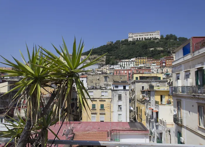 Sui Tetti Di Napoli