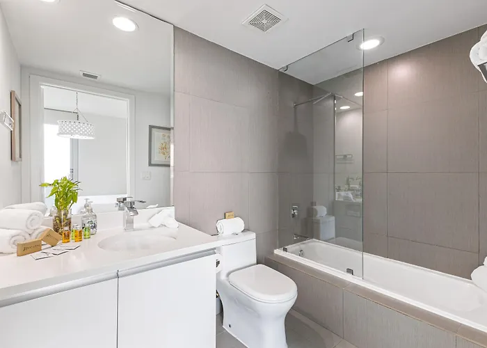 Dharma Home Suites Miami Beach At Monte Carlo