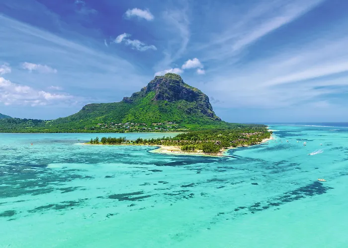 Paradis Beachcomber Golf Resort & Spa