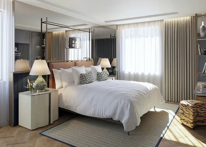 Hot Tub in Room Westbury Mayfair, A Luxury Collection , London