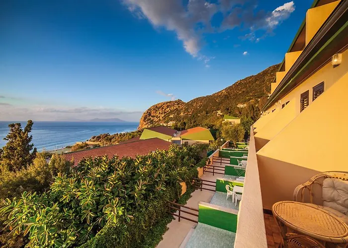 Baia Calavà Hotel e Residence