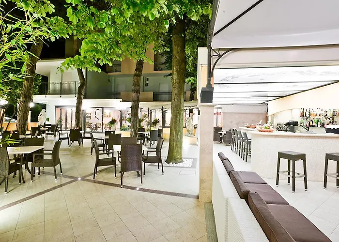 Hotel sulla spiaggia: Hotel Belsoggiorno