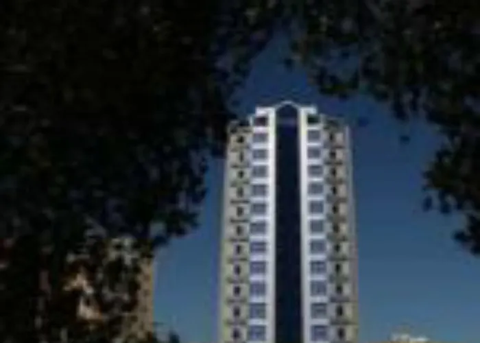 Roomi Suites Hotel