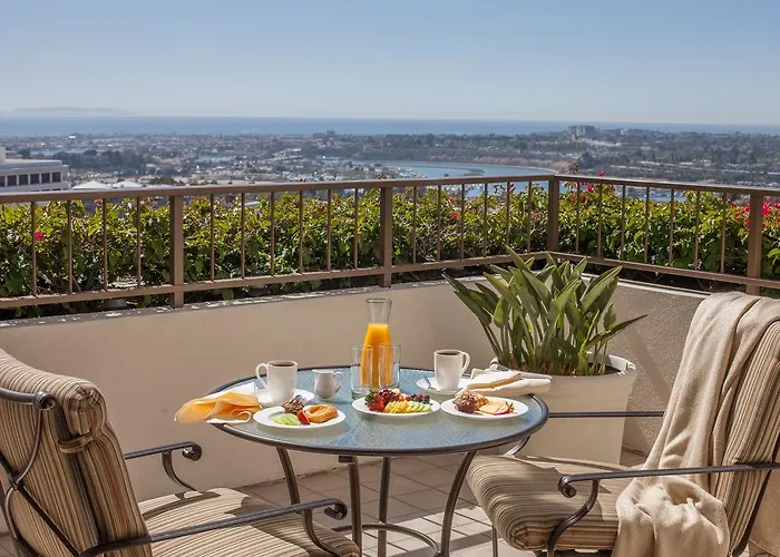 Fashion Island Hotel