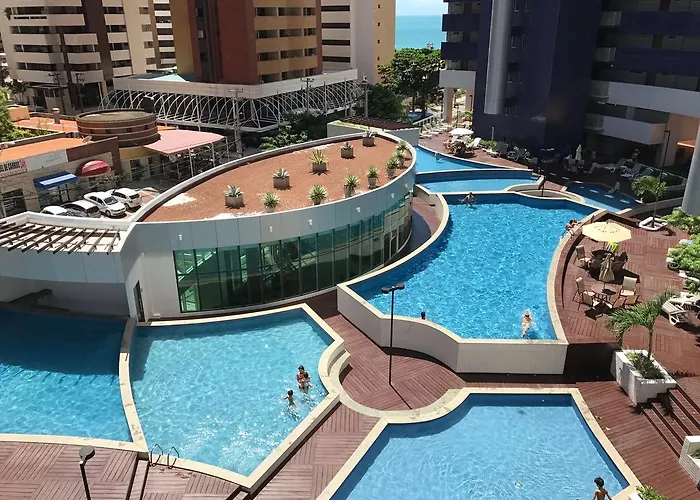  APARTAMENTO 17º Andar Beira Mar com 2 QUARTOS