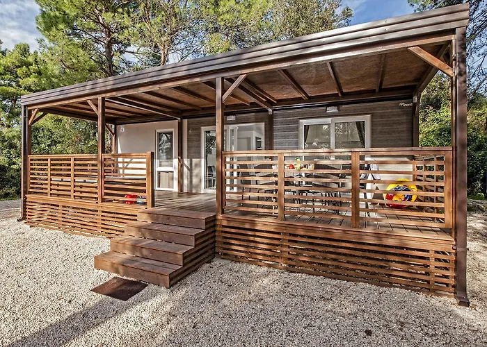 Pet Friendly hotel: Eurocamp Mobile Homes At Campsite Porton Nature Hideouts