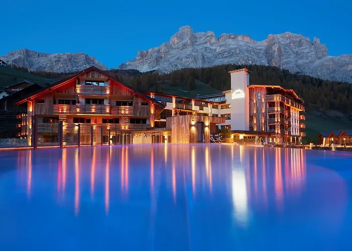 5 star hotels Fanes
