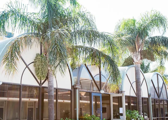 Cheap hotel: Bay Motel Hotel