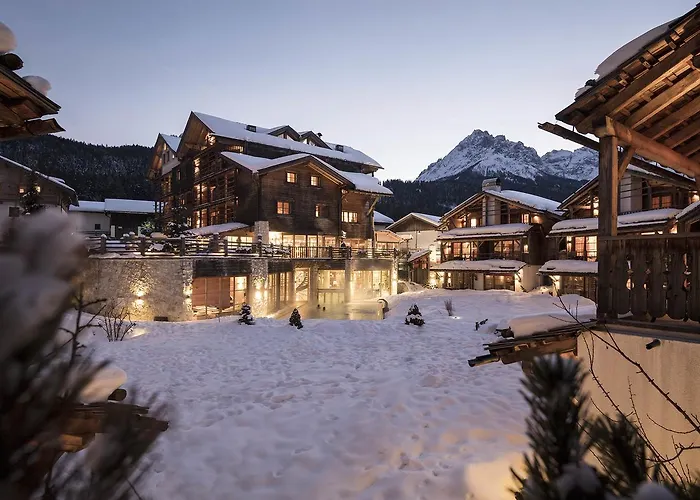Post Alpina - Family Chalets Dolomites