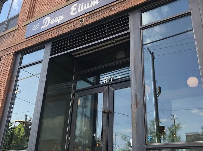 Deep Ellum Hostel - Adults Only