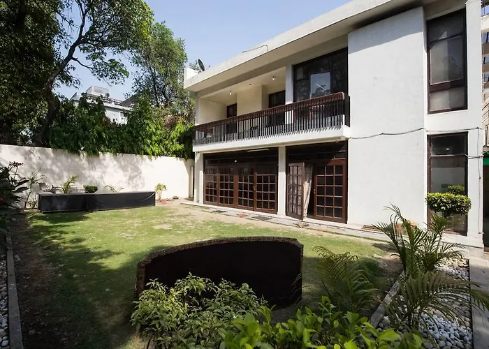 Guest house: Antilia Villa