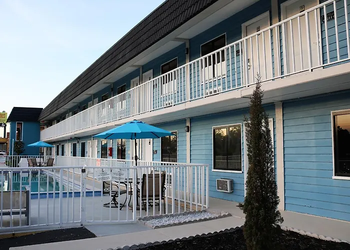 Monte Carlo Inn- Near Disney