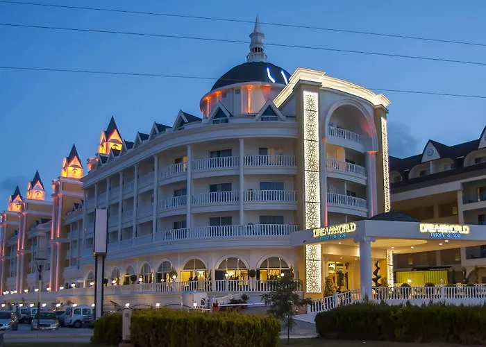  Dream World Resort & Spa