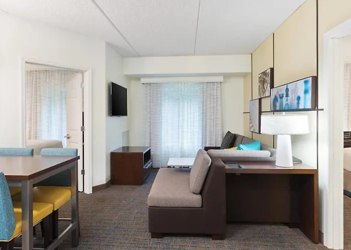 Hotel with pool: Residence Inn By Marriott Pittsburgh University/Medical Center