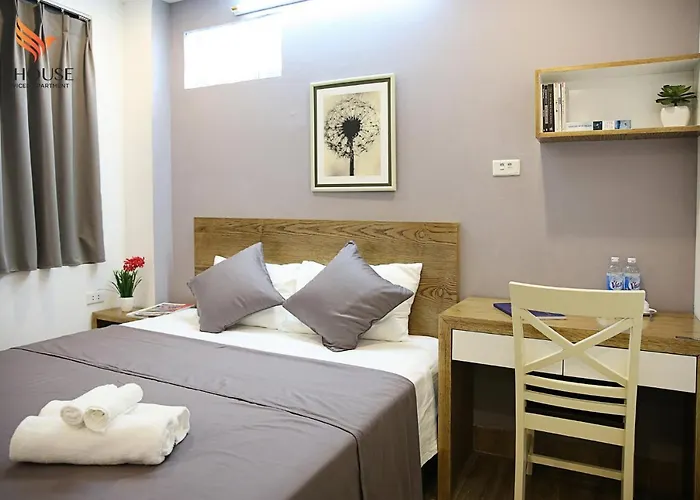 Bed and Breakfast V House 5 Serviced Apartment