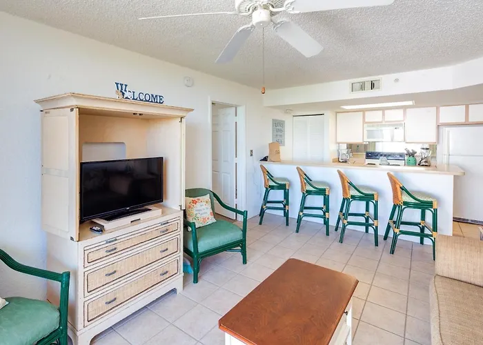 Sunrise Suites Cristobal Suite #411