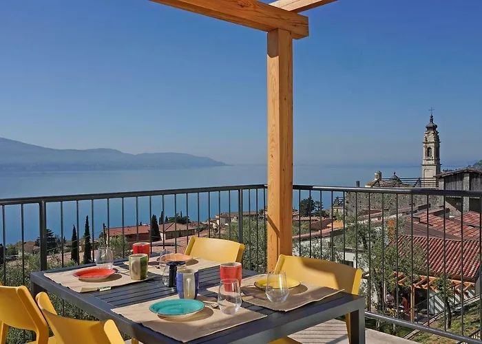 Residence Dany Appartamenti Con Cucina Vista Lago Piscina E Parcheggio