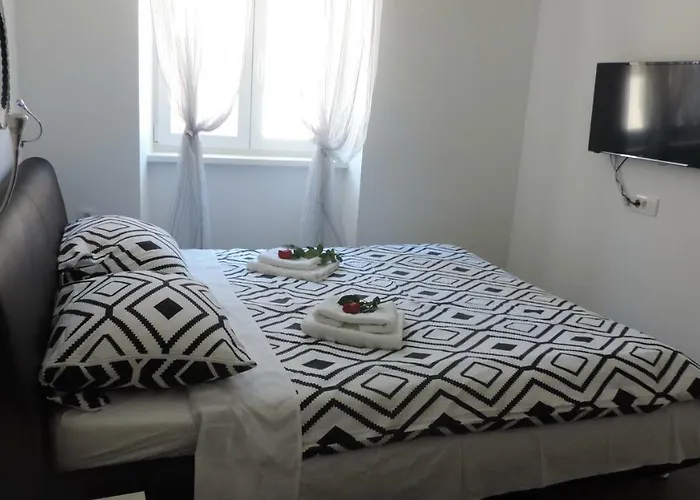 Apartment & Room Ivan