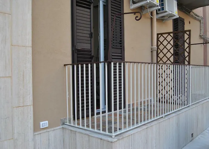  La Triade