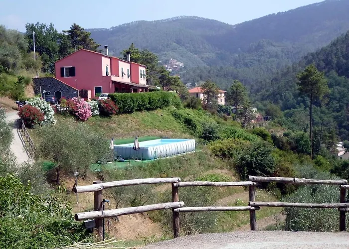 Villa con piscina: Agriturismo La Quiete